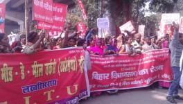 Striking Midday Meal Cooks Gherao Bihar Assembly 