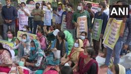 SLST Qualifying Candidates in Kolkata Forcibly Removed From Protest Site by Police