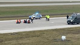 Munich Airport runway closes amid climate protest