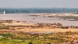 Illegal sand mining in Damodar river (Photo - Rahul Singh, 101Reporters)