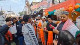 In a profound display of unity & compassion, Sikhs and Muslims selflessly served by providing food to Kumbh devotees, while Mosques opened up to provide beds and blankets to 25,000.