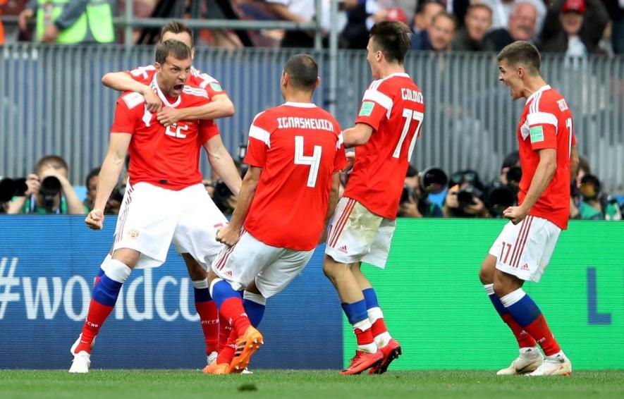 Russian players celebrate during FIFA World Cup match against Saudi Arabia (Pic: FIFA Twitter).