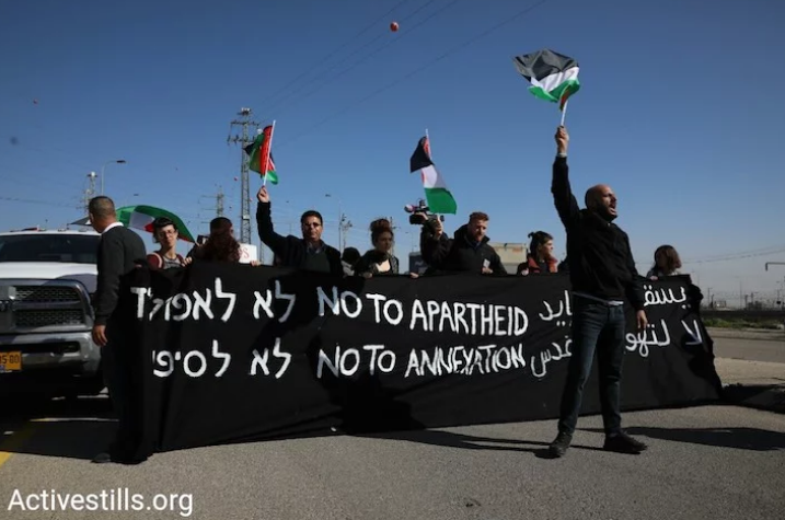 Protesters Block Israeli 