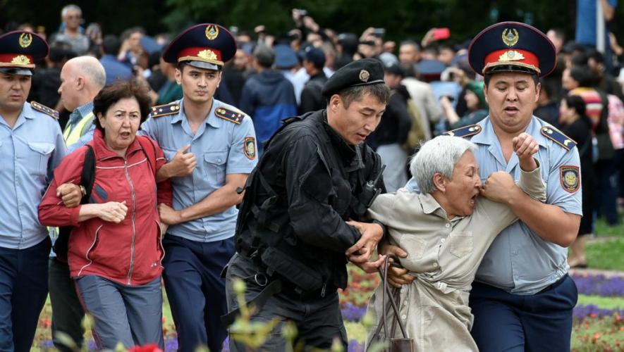 Hundreds Arrested as Kazakhs Elect First New Leader in Decades