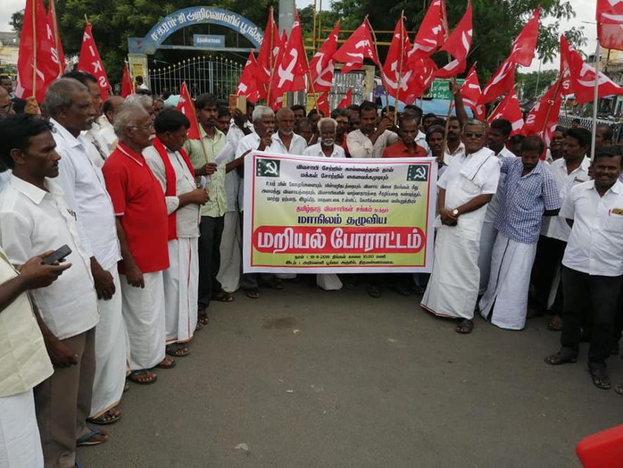 Farmers protest against high-tension electric lines