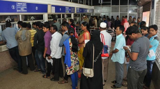 Endless Waiting for Reservation in Trains Leaving Bihar