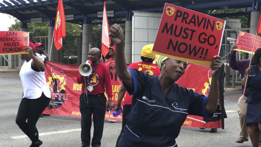 NUMSA and NUM held a picket outside Eskom's Megawatt Park in Johannesburg on January 15. (Photo: Chanel Retief)