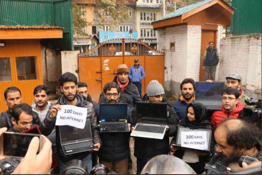 Kashmir: Internet with Limited Access Fails to Bring Relief to People