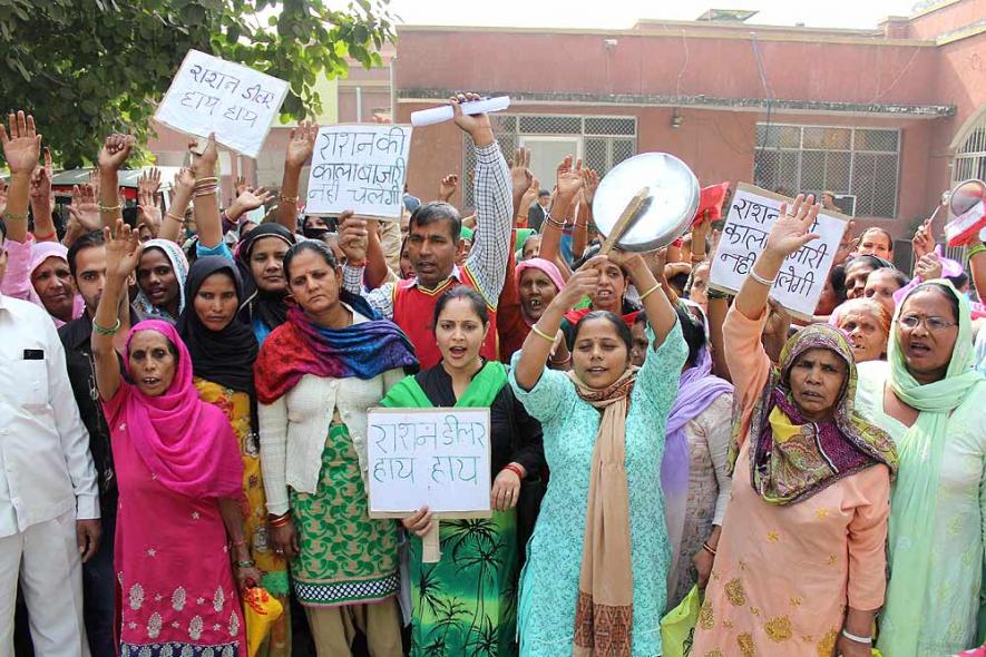 Bihar: Amid Lockdown, Thousands from Multiple Districts Protest Against Irregularity in PDS Supply