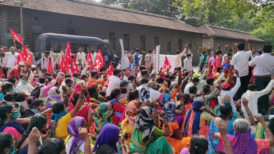 Tribal peasants protest in Thane