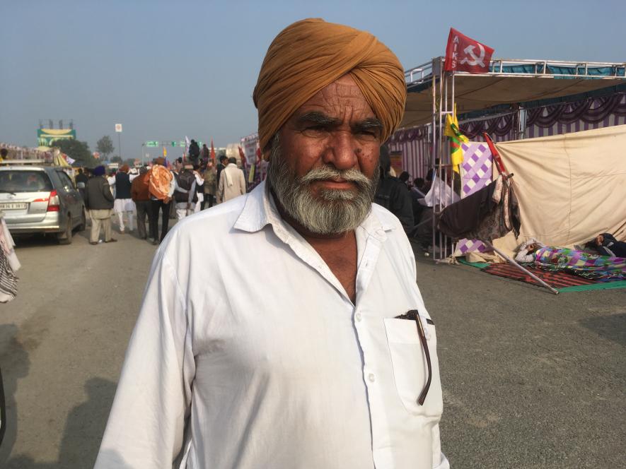 Dal Singh from Rajasthan’s Gharsana pose for a picture. Image clicked by Ronak Chhabra