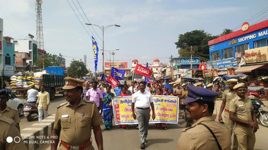 TN Govt Employees Persist with Massive Protest, Demand Regularisation of Jobs and Filling Up of Vacancies