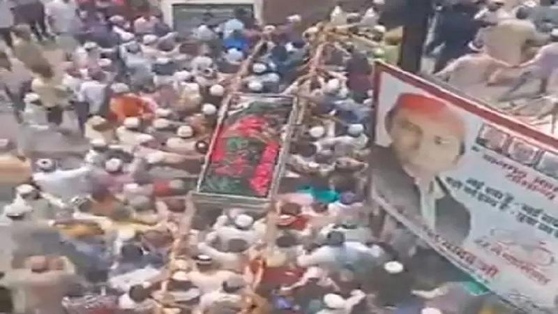 UP: Covid-19 norms flouted as hundreds turn up for Islamic leader’s funeral