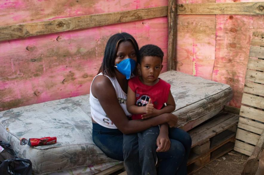 Since the onset of the pandemic, Jaqueline and her sons can only eat twice a day. Photo: Pedro Stropasolas