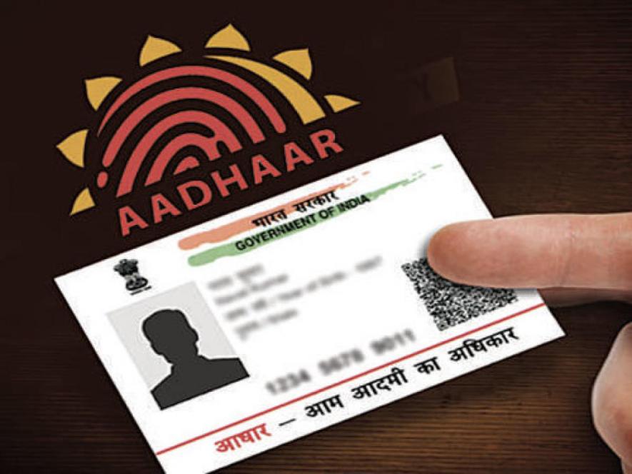 Over 500 Aadhaar Activists, Organisations Slam EC's Proposal to Link Aadhaar with Voter ID