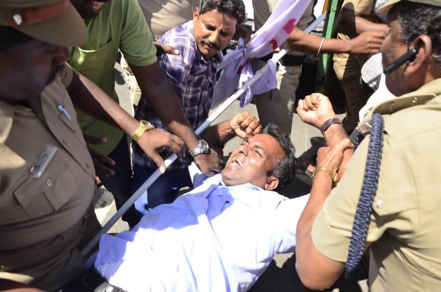 In the DYFI protest against Agnipath in Madurai. Image courtesy: DYFI, Tamil Nadu