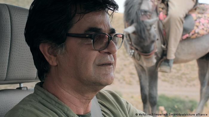 Jafar Panahi appears in his 2018 film 'Three Faces'