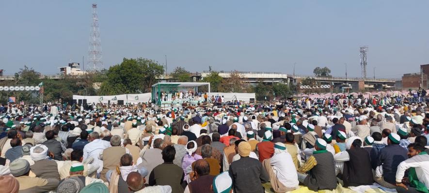 SKM leaders address the Kisan Mahapanchayat in Muzaffarnagar, Uttar Pradesh.