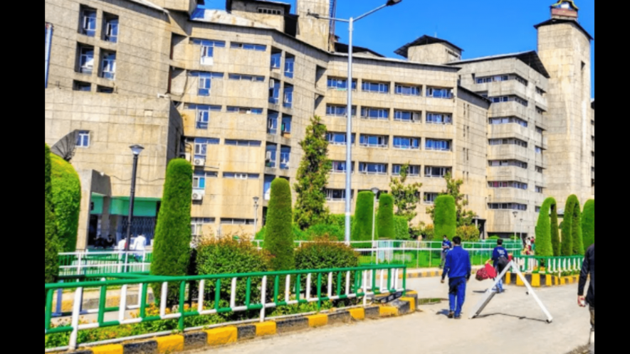 Political Parties in J&K Slam Govt’s Move to Strip Autonomy of SKIMS Hospital 