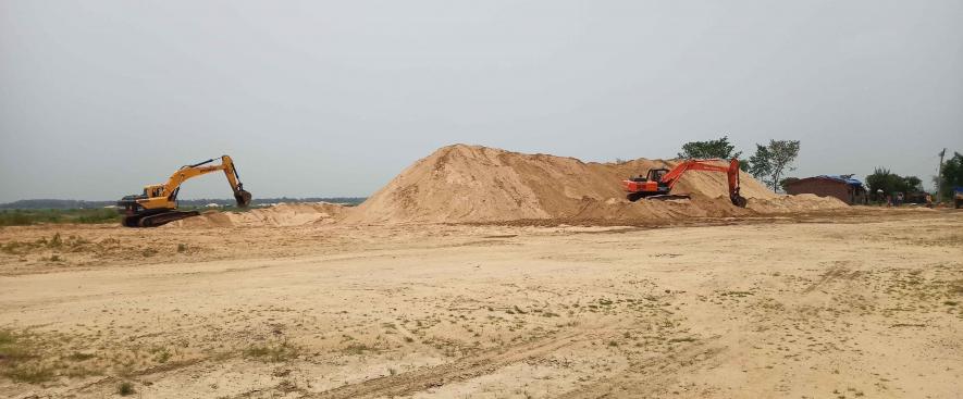 10. Illegal sand mining at Kuldanga village in Sonamukhi.