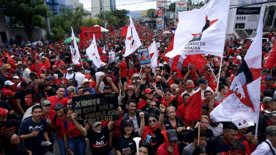 Thousands on the streets of Tegucigalpa in support of the government of Xiomara Castro. Photo: David de la Paz