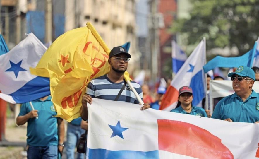 Panamanians demonstrate against US interference in Panamanian national affairs. Photo: SUNTRACS