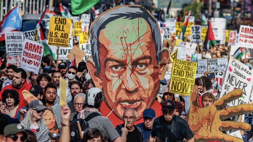 Thousands march in New York City (Photo: Midia Ninja)