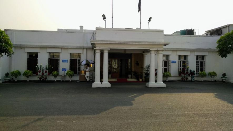 The main entrance of the Delhi Gymkhana Club