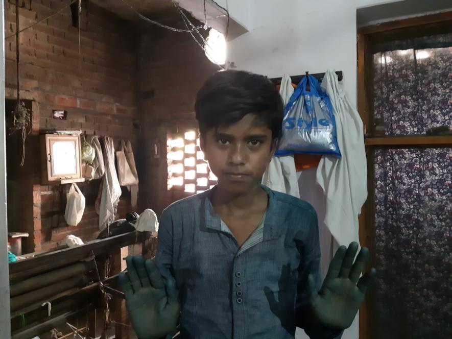 zaidpur-handloom-industry-coloring.jpg